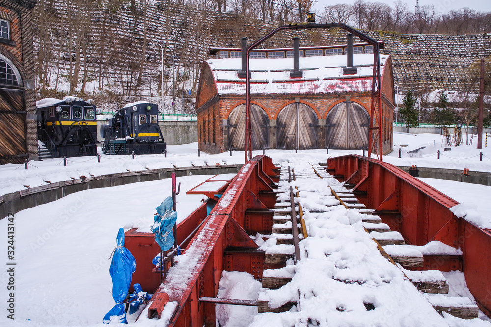 Naklejka premium 保存されている転車台とレンガ車庫