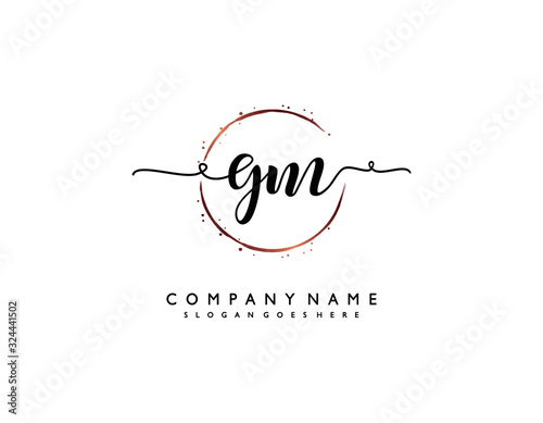 letter GM MG minimalist feminine handwriting logo. vector design of wedding invitation badges, fashion, beauty,