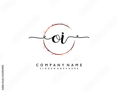 letter OI IO minimalist feminine handwriting logo. vector design of wedding invitation badges, fashion, beauty,