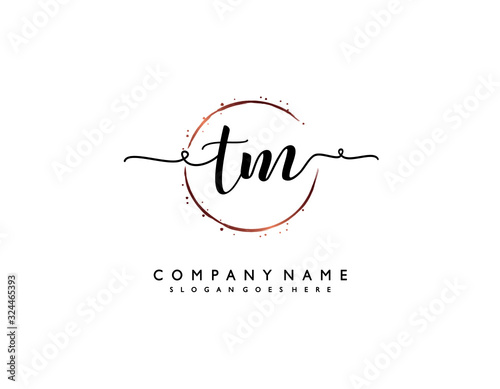 letter TM MT minimalist feminine handwriting logo. vector design of wedding invitation badges, fashion, beauty,