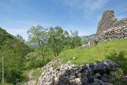 Kroatien - Crikvenica - Burgruine Badanj photo