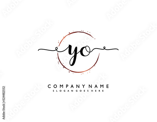letter YO OY minimalist feminine handwriting logo. vector design of wedding invitation badges, fashion, beauty,