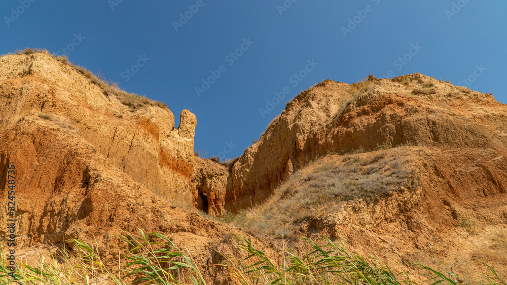 View to the Red Grand Stone Rocks i View to the Red Grand Stone Rocks i