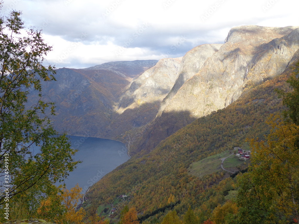 Norwegen - Aurland - Bergen im Herbst