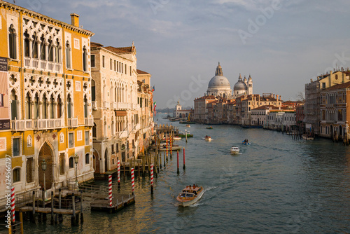 Venecia, norte de Italia. Vistas del Gran Canal. Góndolas. © Nora