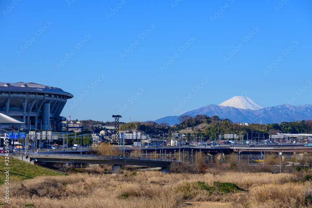 新横浜から見る冬の富士山