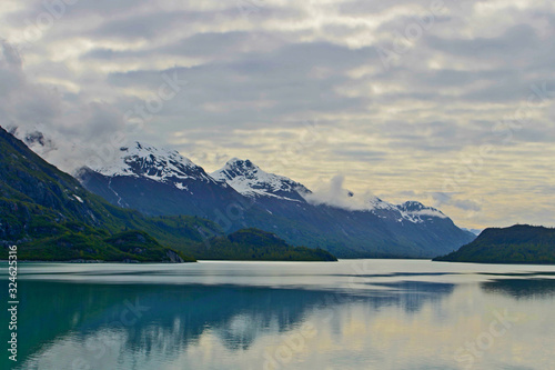 Alaska mountains and water © bluemorpho