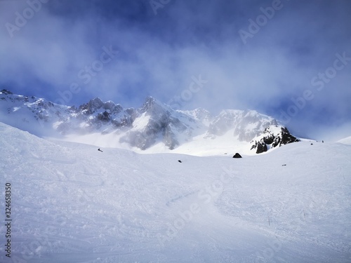 chamonix mont blanc winter mountain mountains beautiful snow vacation france europe sky sunset sunrise happy fun © Jonas