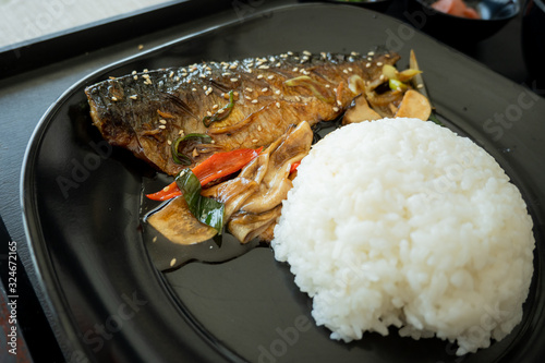 Saba fish grilled soy sauce - Grilled Mackerel (Saba Shioyaki)