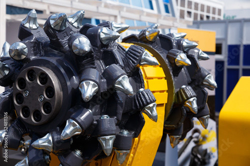 industry coal crusher teeth silver and black colors