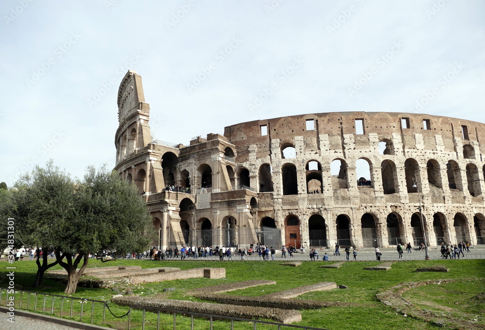 il colosseo,anfiteatro flavio,roma,italia