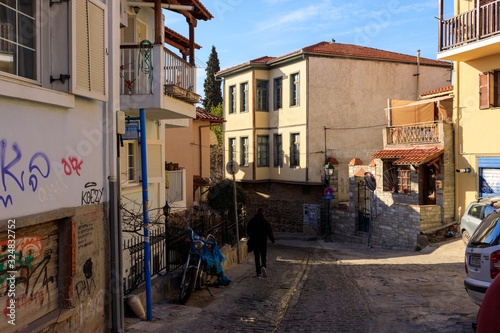 Fototapeta Naklejka Na Ścianę i Meble -  Thessaloniki, Greece - February 12 2020: streets and houses of Thessaloniki