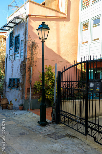 Fototapeta Naklejka Na Ścianę i Meble -  Thessaloniki, Greece - February 12 2020: streets and houses of Thessaloniki