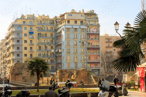Fototapeta Naklejka Na Ścianę i Meble -  Thessaloniki, Greece - February 13 2020: city architecture, streets, houses, balconies