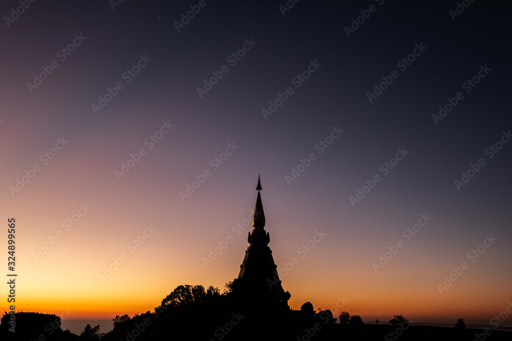 Obraz premium The stars and the milky way in the night sky are very beautiful.