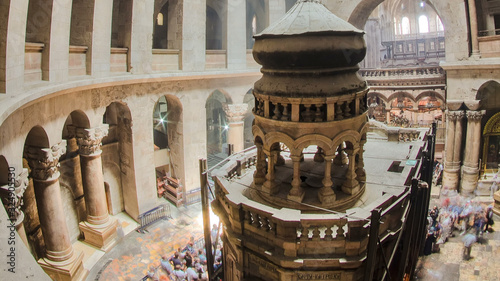 Cuadro en lienzo The Holy Sepulchre Church inside from top in Jerusalem timelapse.