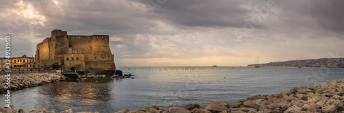 Fotografia naples castel dell'ovo and sea