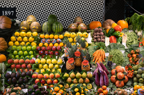 Valokuva fruit and vegetable stand