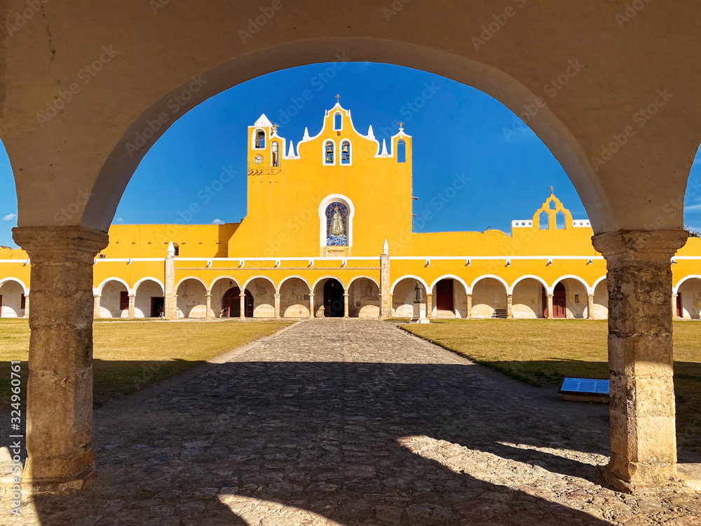 Izamal - Convento de San Antonio de Padua - arcos