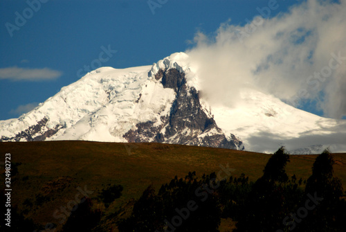 Volcán Cayambe en Ecuador, sud america photo