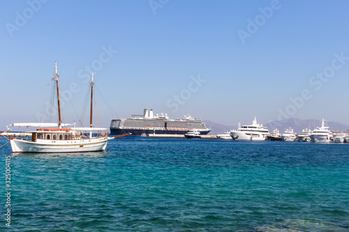 Cruise ship and motor boats