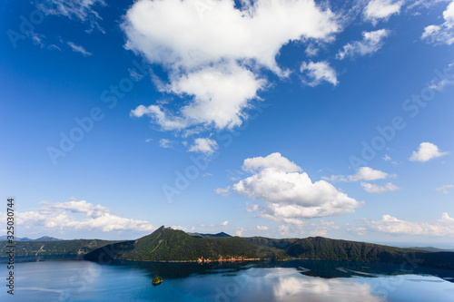 日本・北海道東部の国立公園、8月の摩周湖