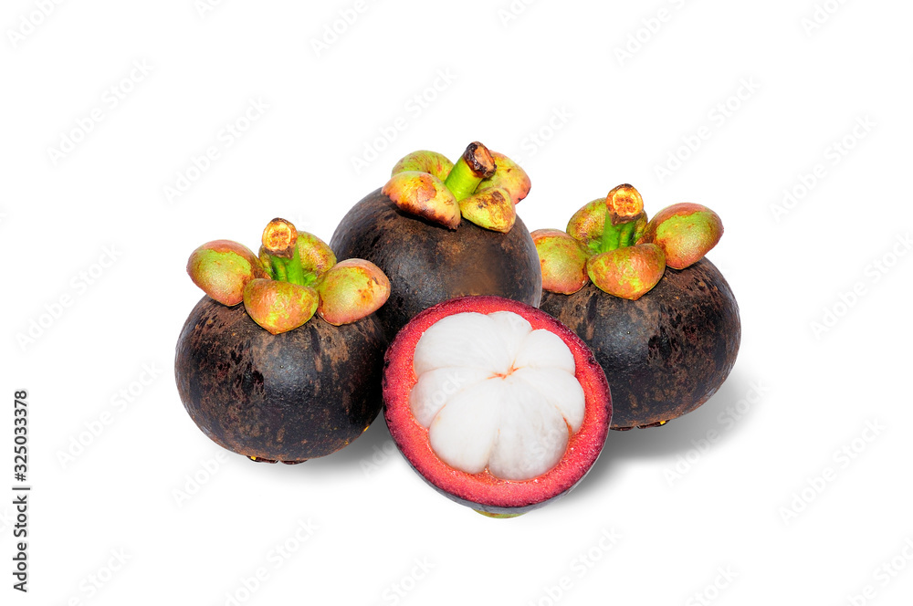 Fotografie Mangosteen ready to eat isolate white background