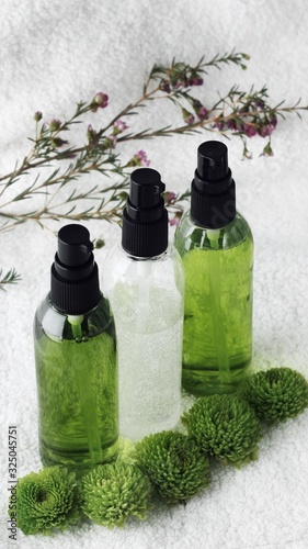 Obraz na płótnie Organic skincare products on minimalistic SPA background with copy space w salonie