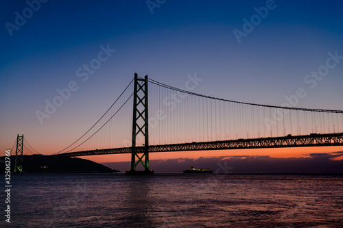 明石海峡大橋の夕暮れ