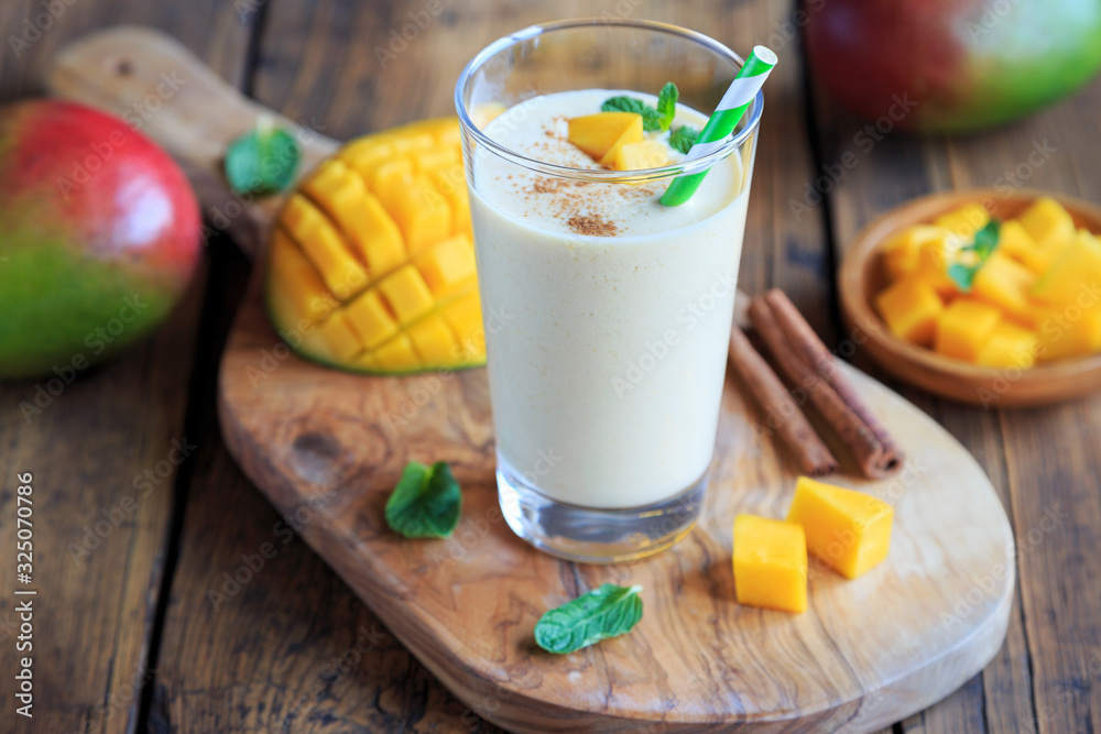 mango smoothie