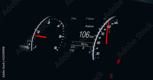 Fotografía speed and gray