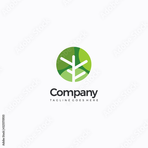 vector nature circle leaf tree logo design template