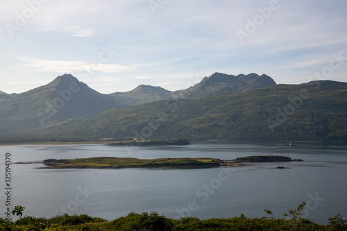 Canvas Print mountains and the bay