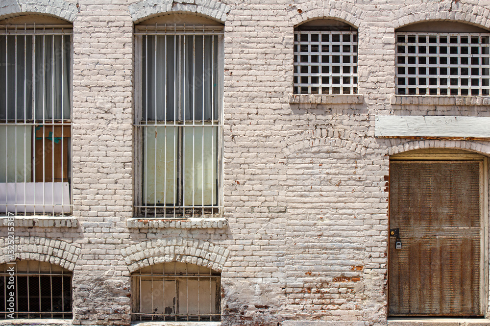 Fototapeta premium Old White Building