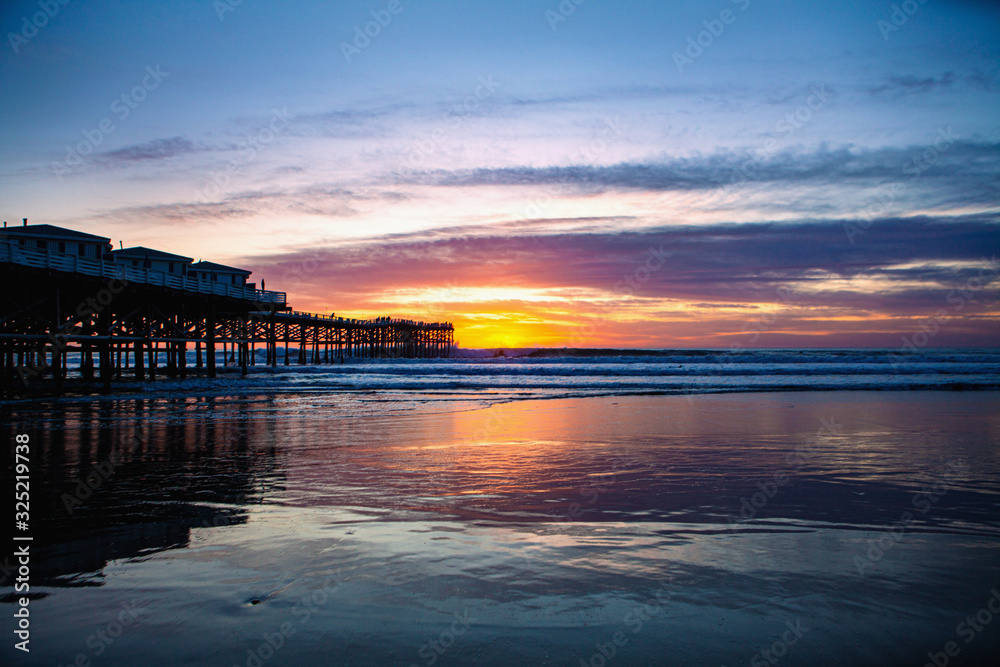 Fototapeta premium Pacific Beach sunset and pier