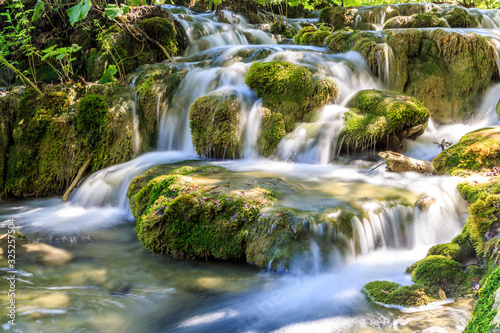 Fototapeta Naklejka Na Ścianę i Meble -  Waterfall and Beautiful Natural Landscapes in Plitvice Lakes National Park