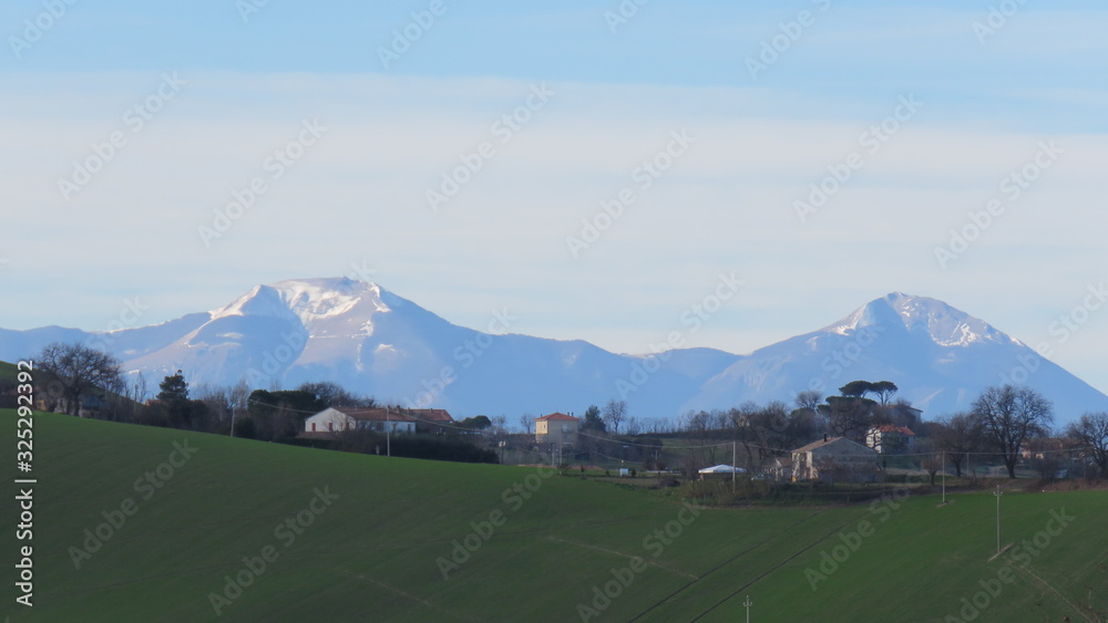 Fototapeta premium Paesaggio montuoso