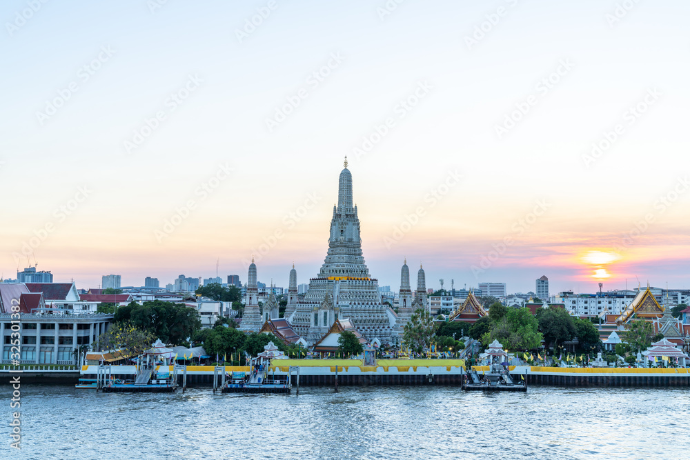 in Bangkok with Wat Arun temple and Chao Phraya River at sunset time, Wat Arun are travel destination of Bangkok, Thailand. in Bangkok with Wat Arun temple and Chao Phraya River at sunset time, Wat Arun are travel destination of Bangkok, Thailand.