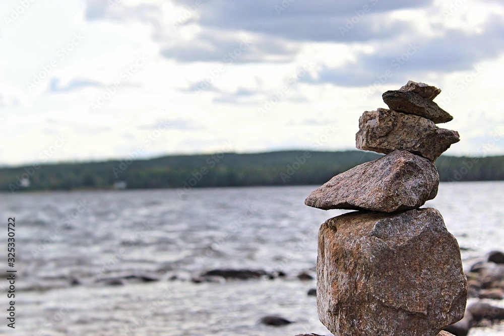 Steinturm am Strand 