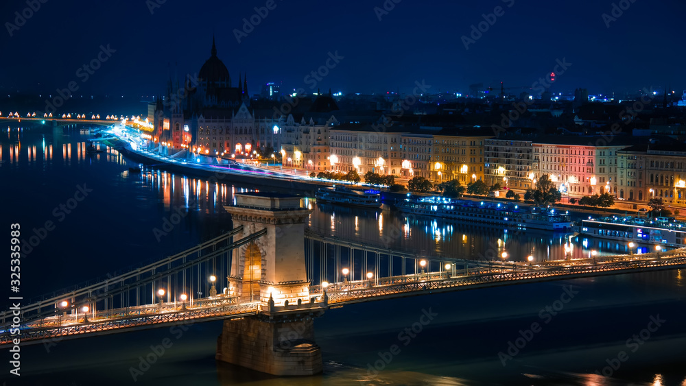 Fototapeta premium View over Budapest with the Szechenyi Chain Bridge