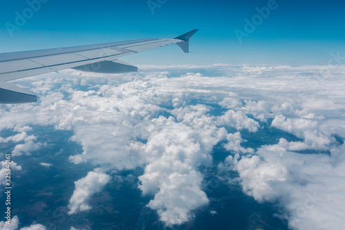 Wing aircraft in altitude during flight