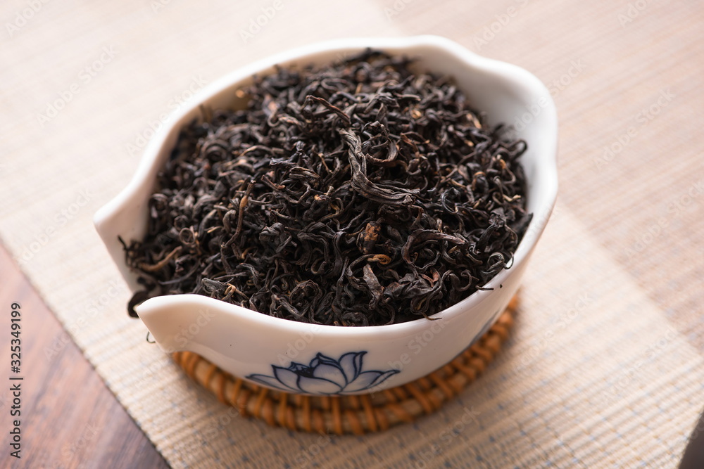 Organic green tea has a health preserving function. It's a hot drink that Oriental and Asian people like very much. It is also called Chinese tea Organic green tea has a health preserving function. It's a hot drink that Oriental and Asian people like very much. It is also called Chinese tea