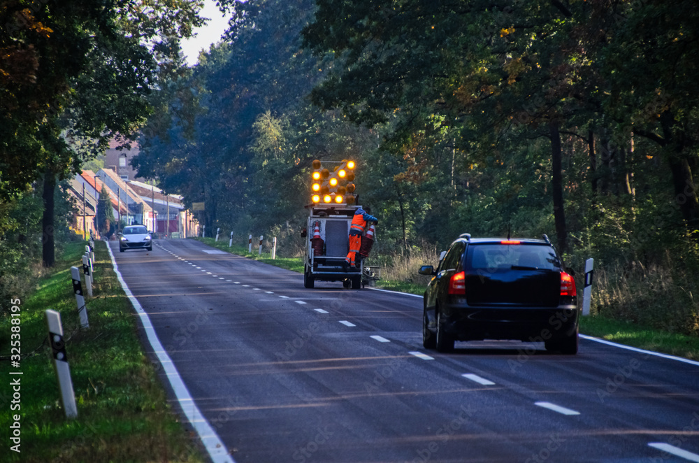Obraz premium Fahrbahnmarkierung
