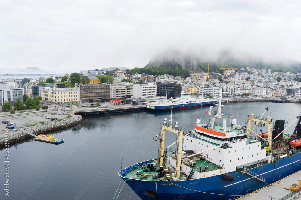 Fototapeta premium Entrance to the Ålesund bay