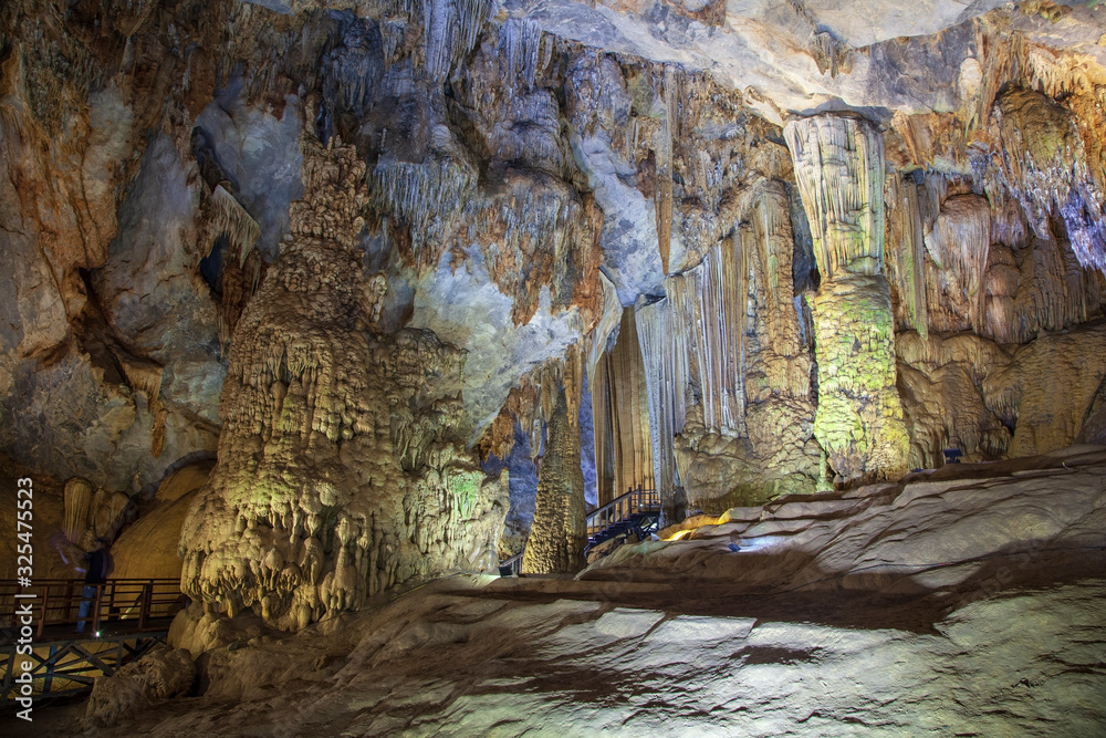 Paradise Cave (Thien Duong Cave), Vietnam. Stolctites and stologmites in a paradise cave at Phong Nha-Ke Bang National