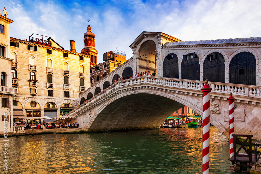 The iconic Rialto Bridge in Venice, Italy The iconic Rialto Bridge in Venice, Italy