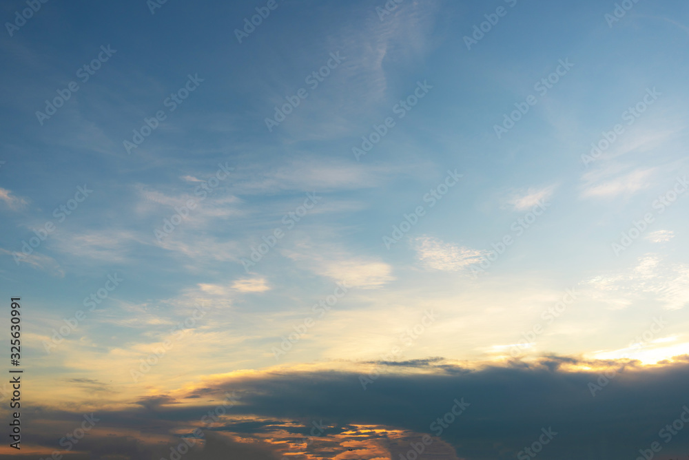 Obraz premium dark storm clouds with background,Dark clouds before a thunder-storm.