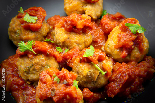 meatball in red wine pasta sauce