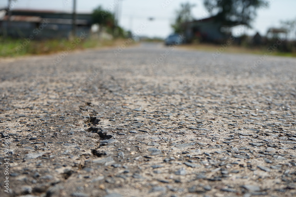 Cracks of reinforced concrete road Through a long service life Cracks of reinforced concrete road Through a long service life