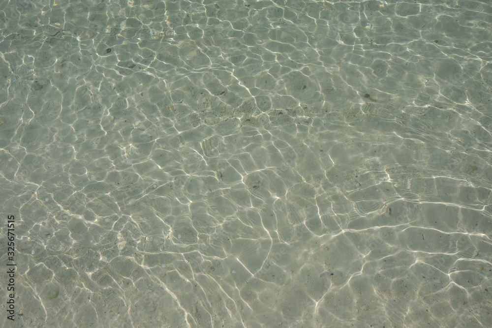 Obraz premium Agua cristalina en la costa de Tailandia